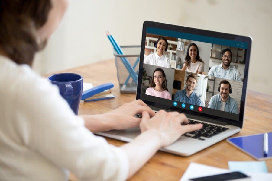 Hybrid Conferences: How to Combine Online and Offline?